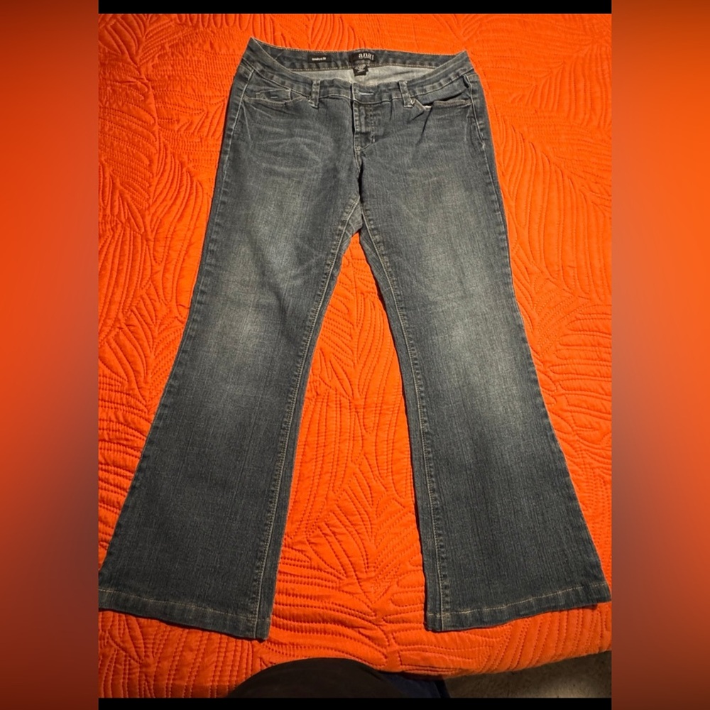 a.n.a Women's junior Wide stretch long Leg Jeans in Dark Blue size 12P